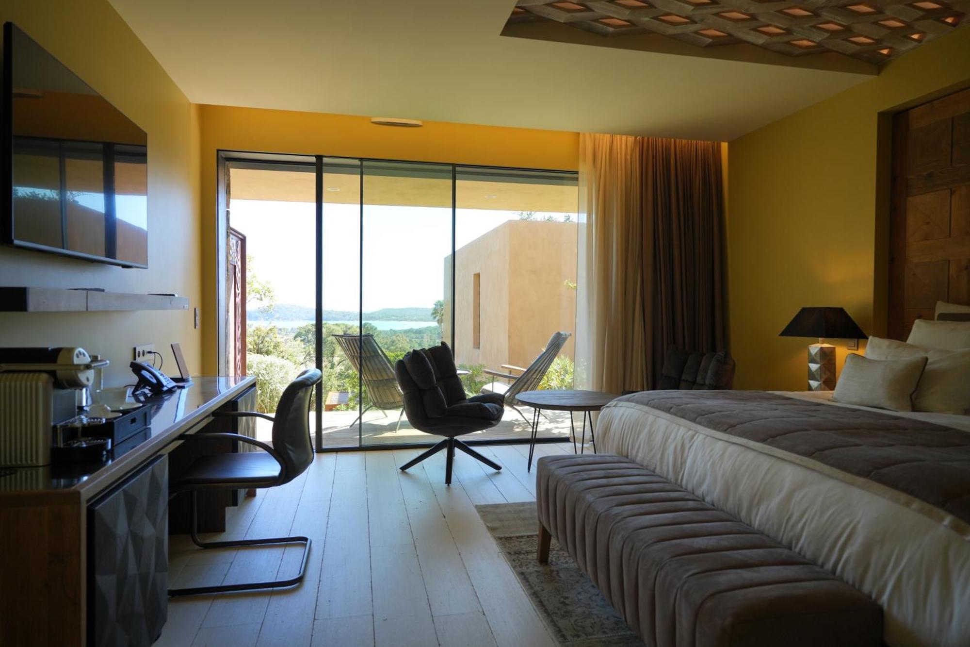 Les Regalia Hotel & Spa Сент-Люси-де-Пор Экстерьер фото